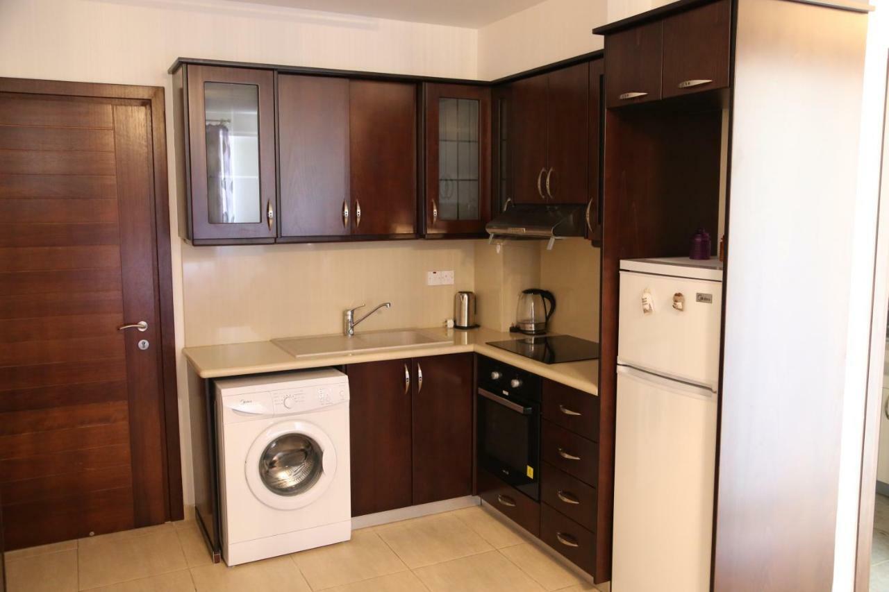 Danaos 2 Complex Apartment - By Imh Travel & Tours Paphos Bagian luar foto